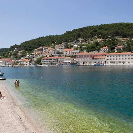 Hotel Villa Pucisca Pucisca
