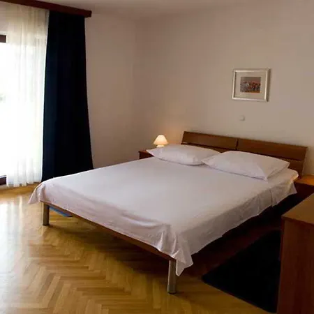Hotel Villa Pucisca