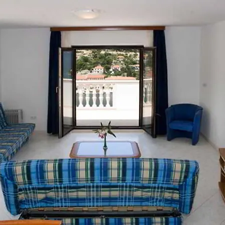 Villa Pucisca 3*